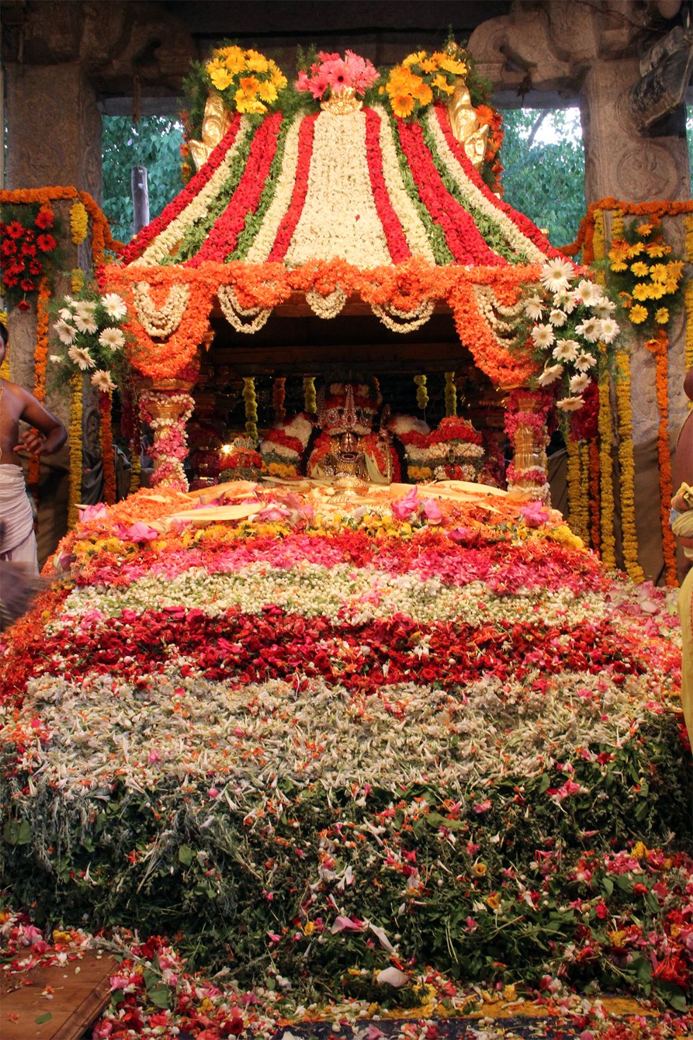 makkalvudagam