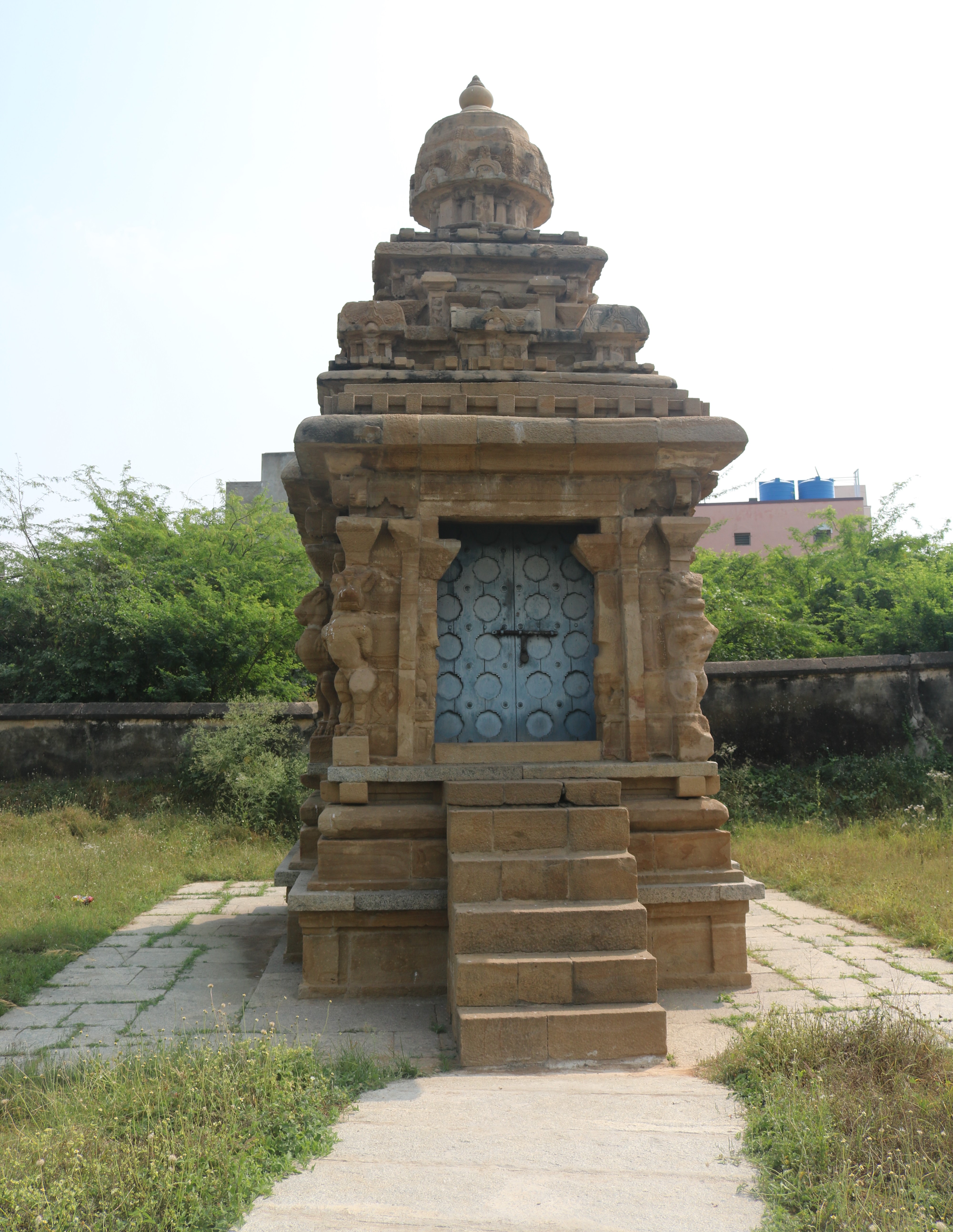 makkalvudagam